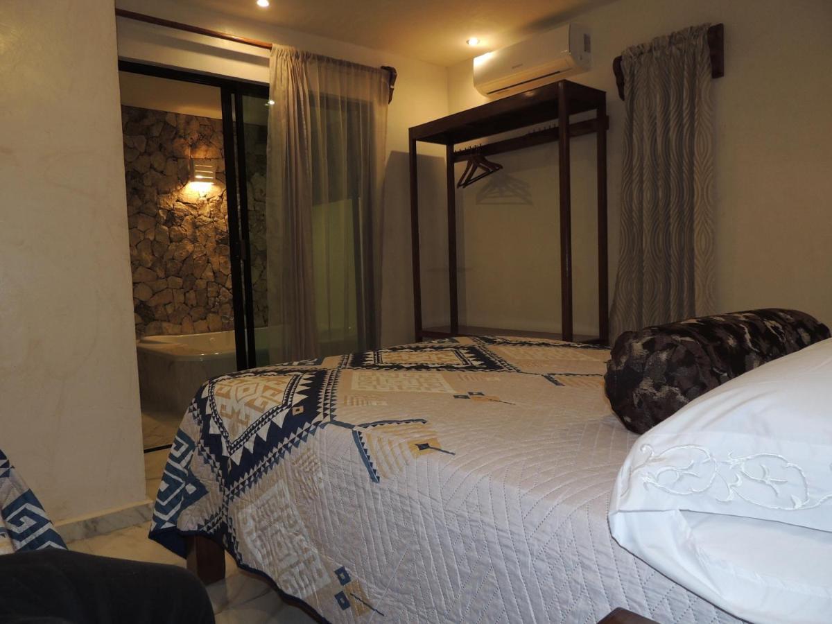 ואיאדוליד Hotel Boutique Bugambilias מראה חיצוני תמונה